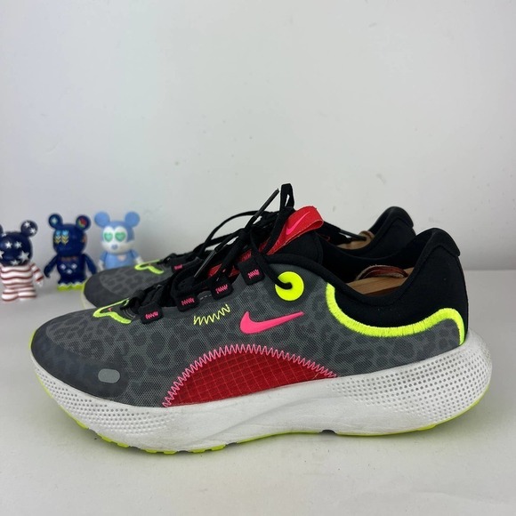 Nike React Escape Run Street Gray Hyper Pink Running Shoes Womens Size: 8.5 - Picture 2 of 9
